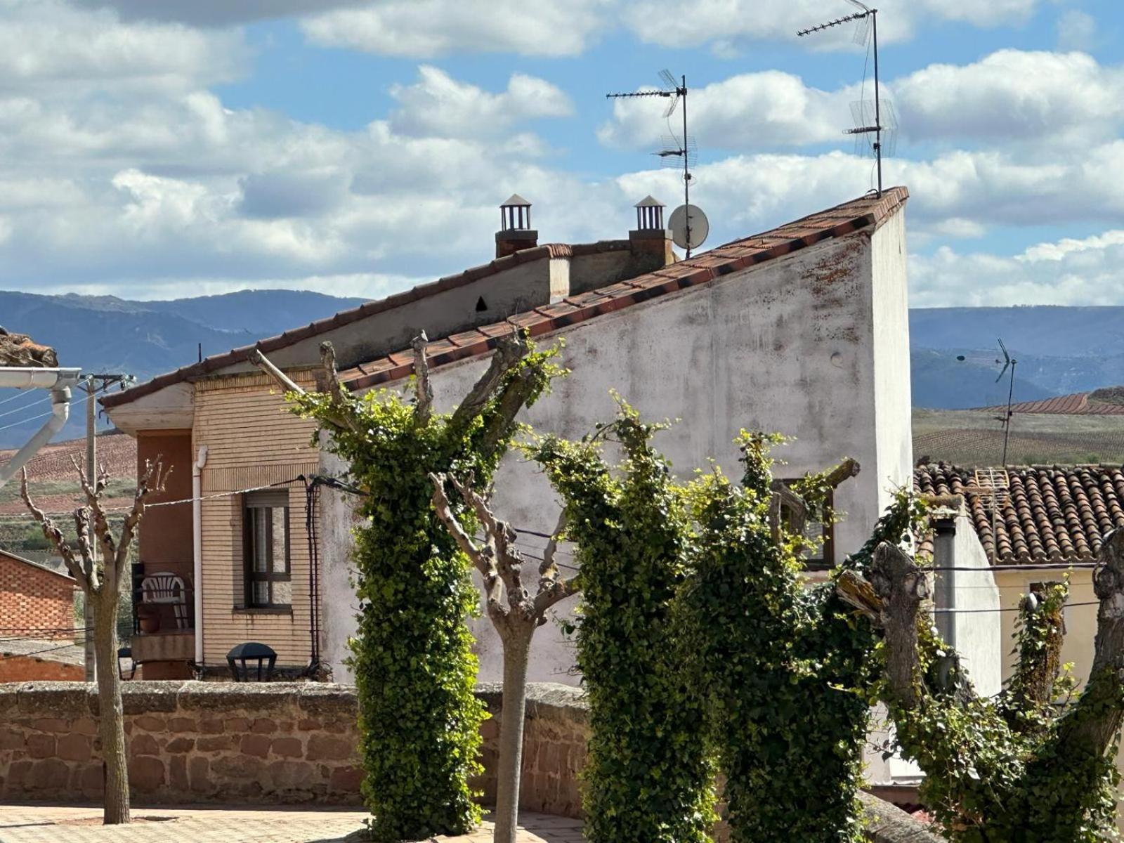 Casa Rural La Plaza Azofra Exterior photo